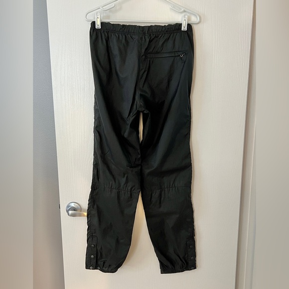 Patagonia Lightweight Black Nylon Layering Pants Ankle Snap Women’s Small S - Picture 4 of 11